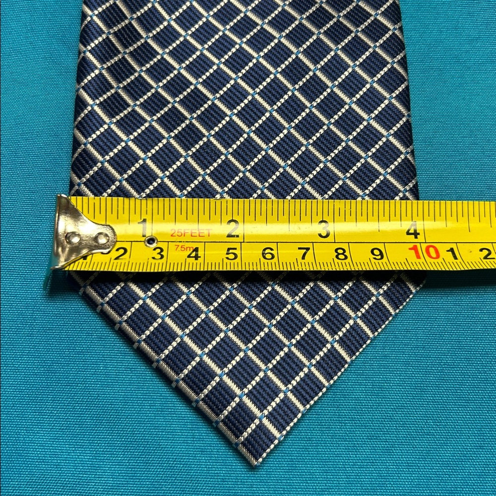 8943 Burberry London Men's One Size Navy Blue Tie - Picture 5 of 5